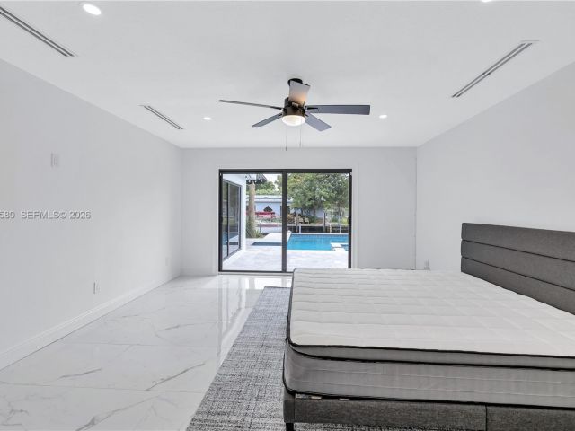 Home for rent at 1608 SW 5th Ct - photo 7482896