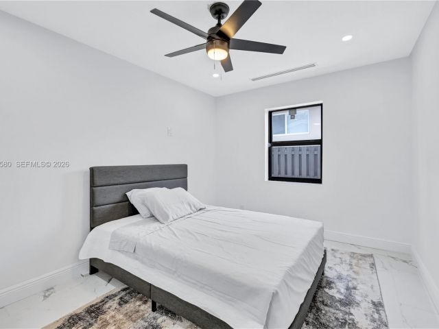 Home for rent at 1608 SW 5th Ct - photo 7482899