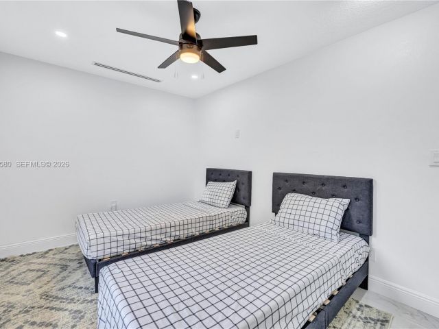 Home for rent at 1608 SW 5th Ct - photo 7482901