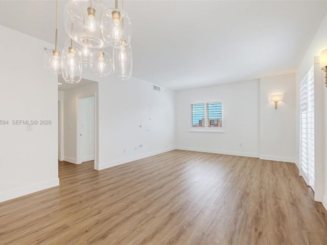 Apartment for rent  Unit #1117 - photo 7453546