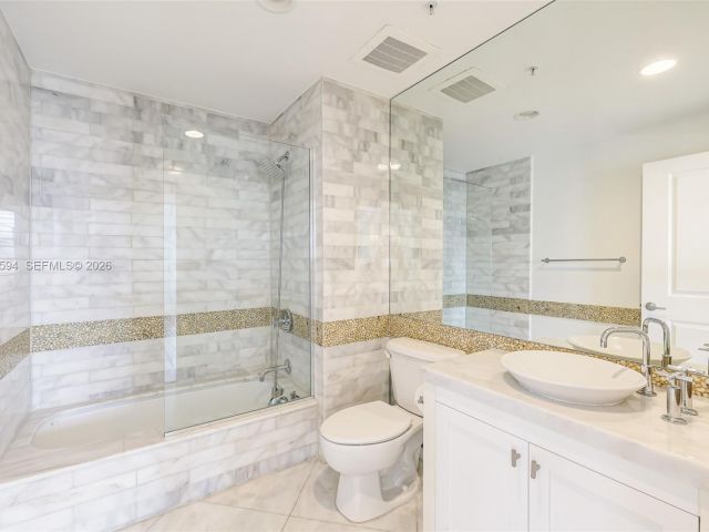 Apartment for rent  Unit #1117 - photo 7453551