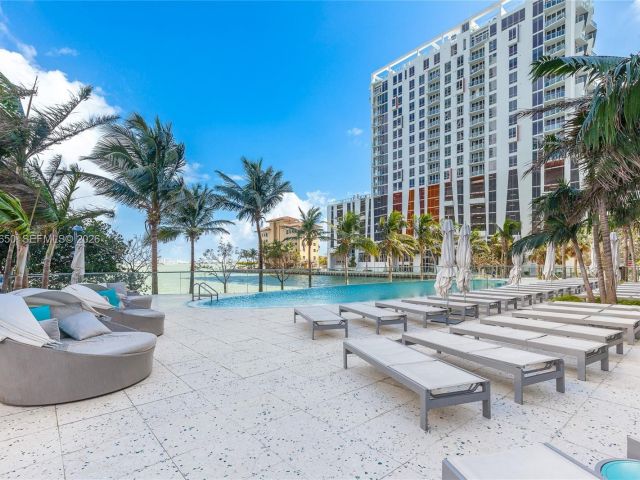 Apartment for rent  Unit # - photo 7493454