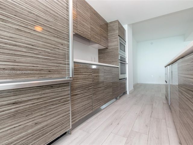 Apartment for rent  Unit # - photo 7493459