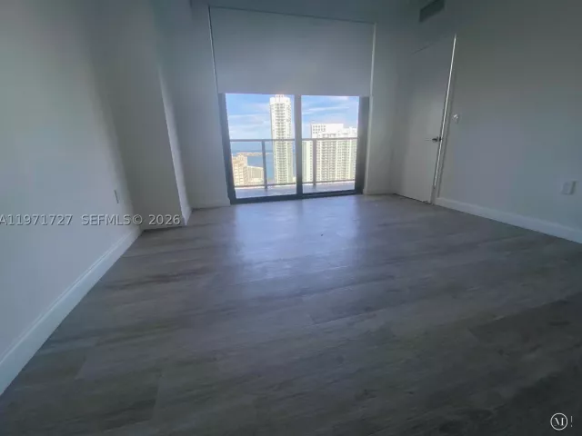 2-bedroom condo for rent in Miami - 45 SW 9th St 3703 - MondialRealty