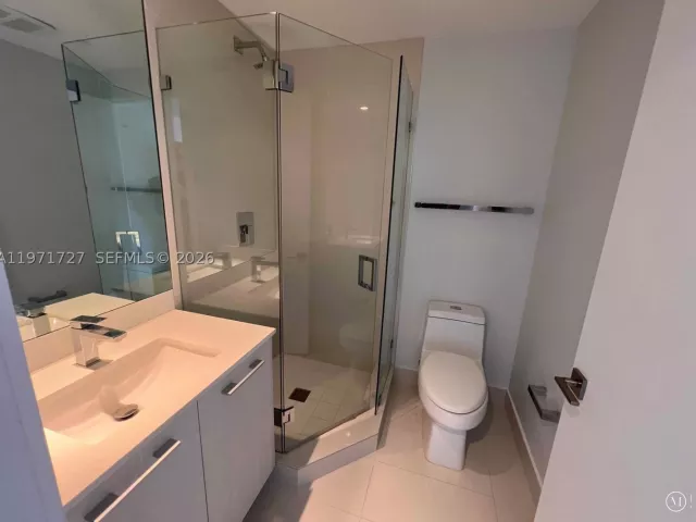2-bedroom condo for rent in Miami - 45 SW 9th St 3703 - MondialRealty