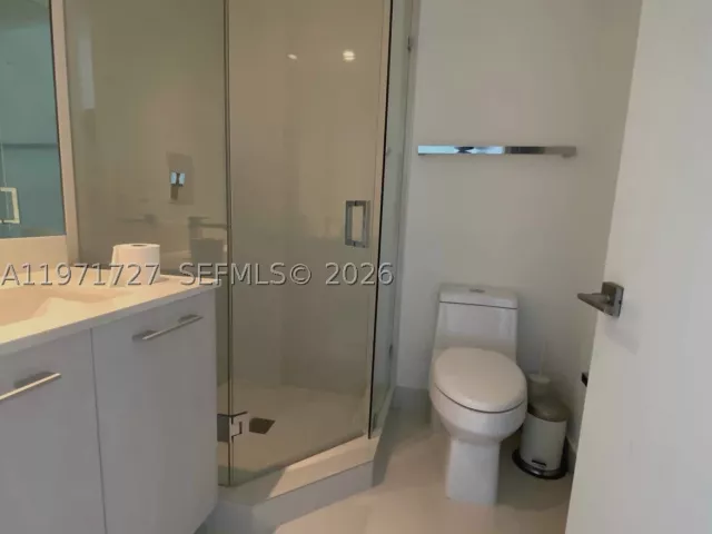 2-bedroom condo for rent in Miami - 45 SW 9th St 3703 - MondialRealty