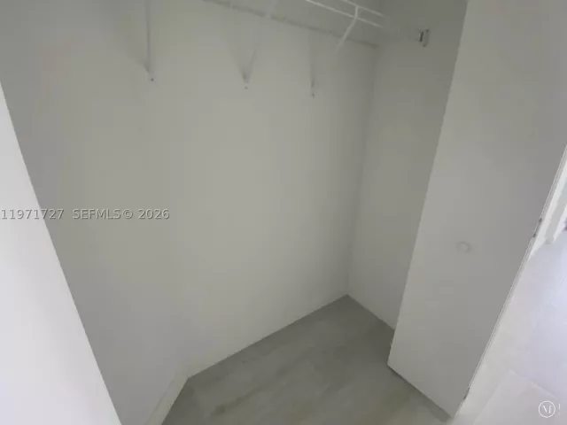 2-bedroom condo for rent in Miami - 45 SW 9th St 3703 - MondialRealty