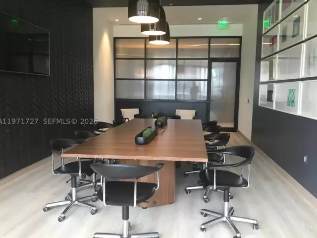 2-bedroom condo for rent in Miami - 45 SW 9th St 3703 - MondialRealty