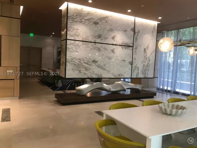 2-bedroom condo for rent in Miami - 45 SW 9th St 3703 - MondialRealty