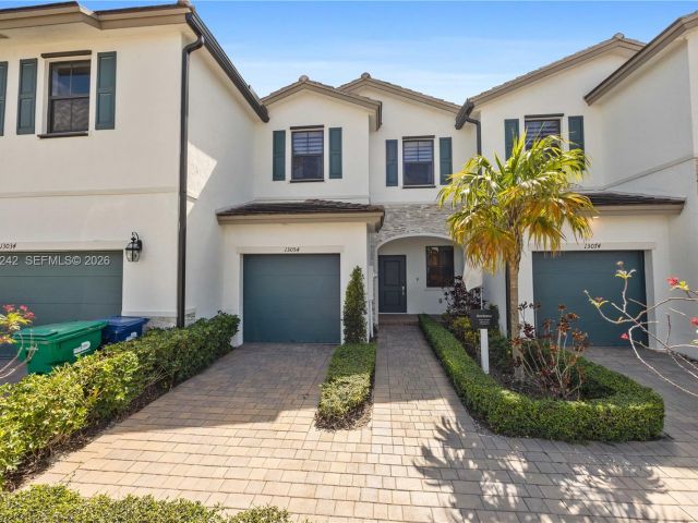 Home for sale at 13054 SW 233rd Ter - photo 7460336