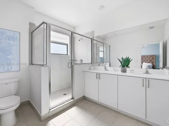 3-bedroom home for sale in Homestead - 13054 SW 233rd Ter - MondialRealty