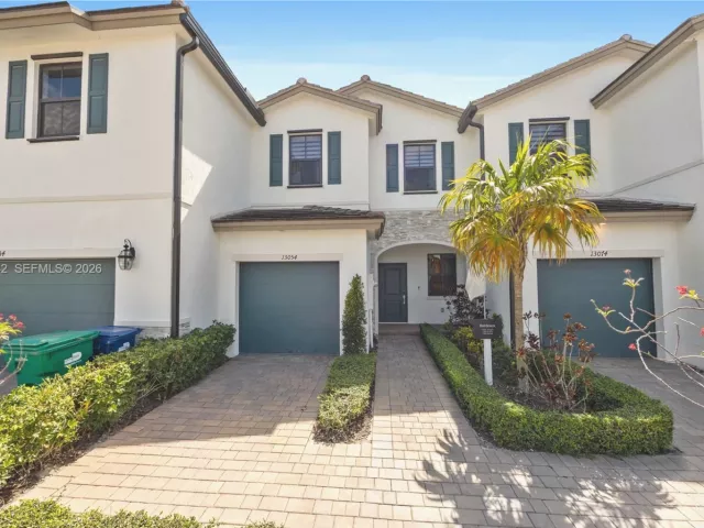 3-bedroom home for sale in Homestead - 13054 SW 233rd Ter - MondialRealty