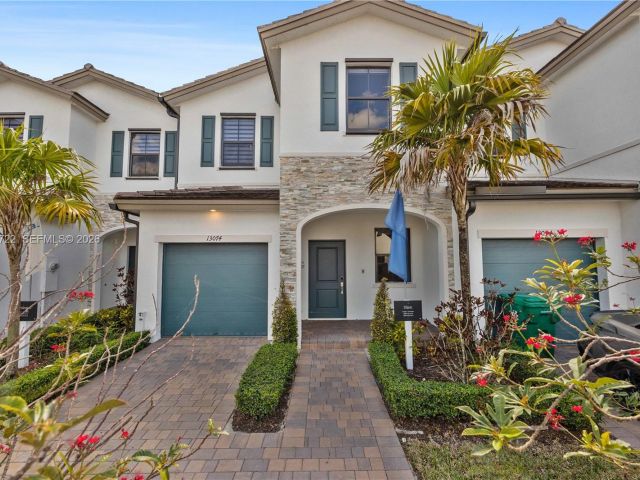 Home for sale at 13074 SW 233rd Ter - photo 7460317