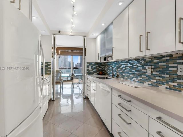 Apartment for sale  Unit #22H - photo 7533358