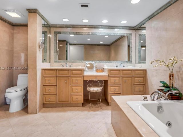 Apartment for sale  Unit #22H - photo 7533369