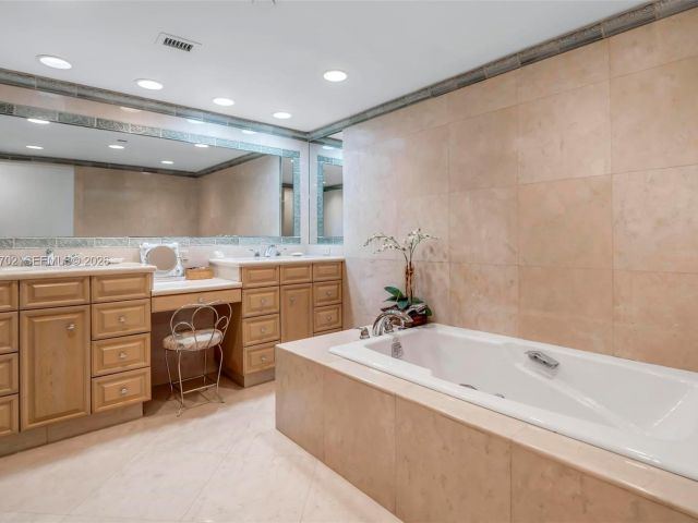 Apartment for sale  Unit #22H - photo 7533370