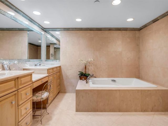 Apartment for sale  Unit #22H - photo 7533371