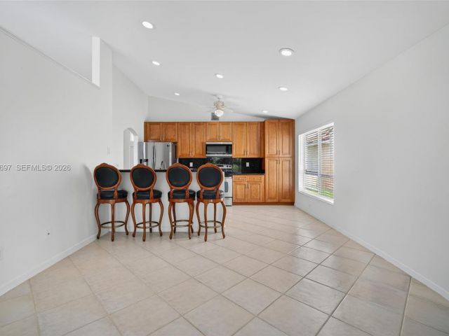 Home for rent at 10624 Plainview Cir - photo 7453432