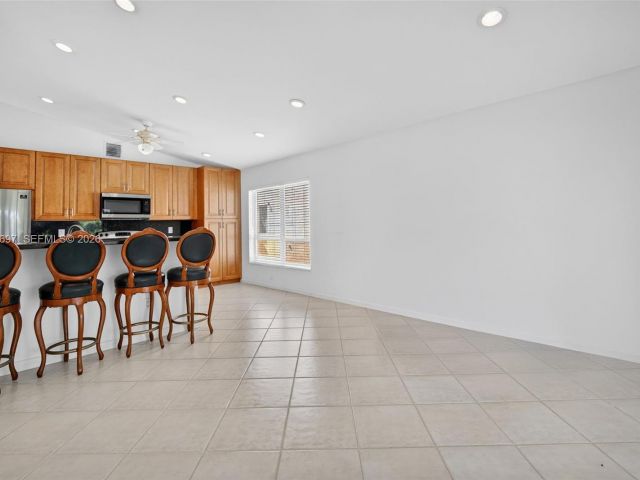 Home for rent at 10624 Plainview Cir - photo 7453433