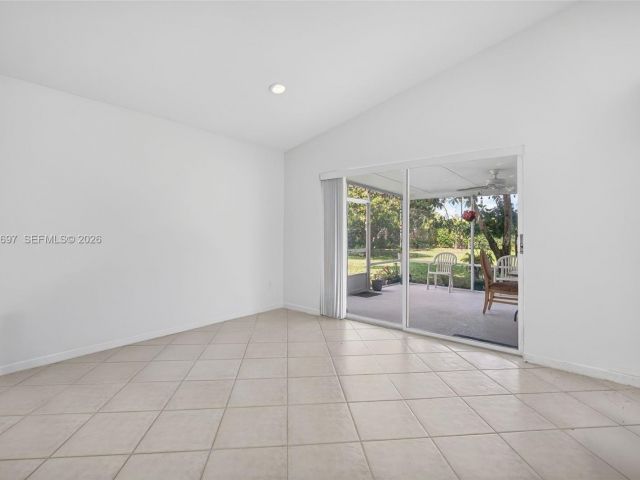 Home for rent at 10624 Plainview Cir - photo 7453434