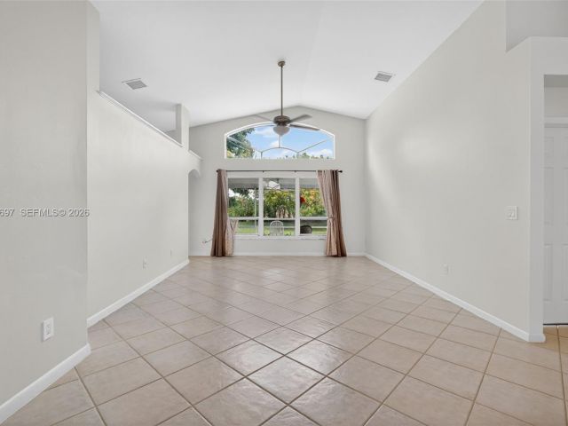 Home for rent at 10624 Plainview Cir - photo 7453439