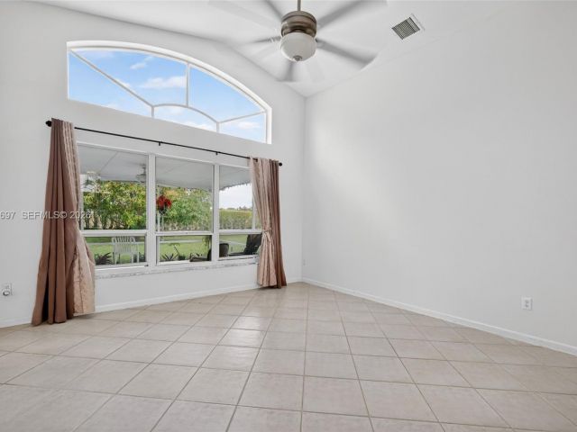 Home for rent at 10624 Plainview Cir - photo 7453440