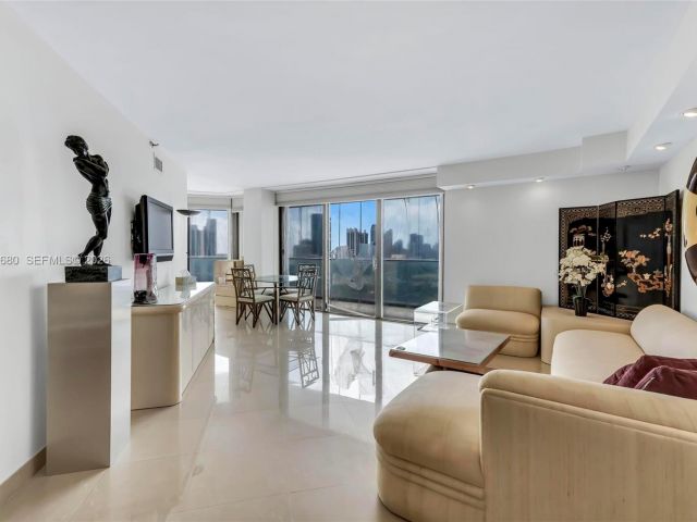 Apartment for sale  Unit #22G - photo 7527047