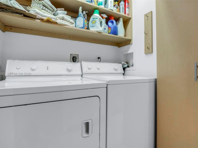 Apartment for sale  Unit #22G - photo 7527056