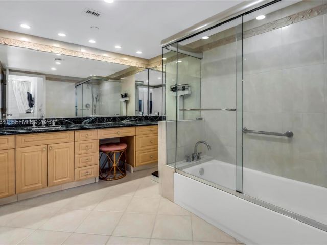 Apartment for sale  Unit #22G - photo 7527061