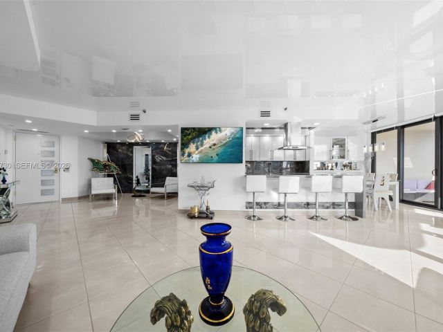 Apartment for sale  Unit #20B - photo 7505646