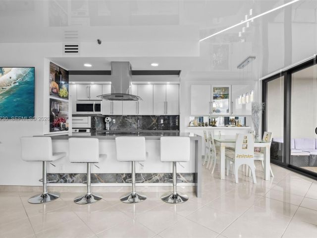 Apartment for sale  Unit #20B - photo 7505647