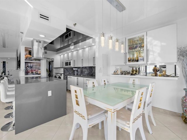 Apartment for sale  Unit #20B - photo 7505652