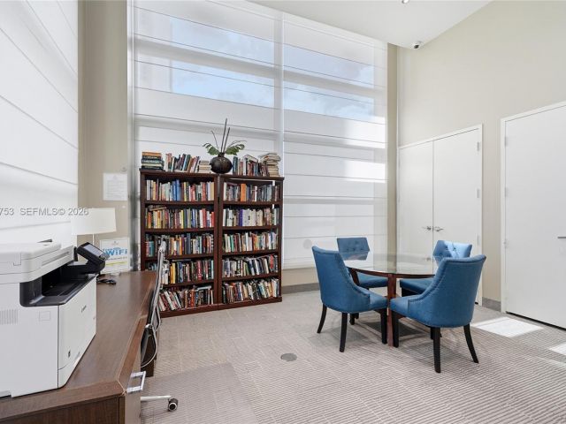 Apartment for rent  Unit #2807 - photo 7452092