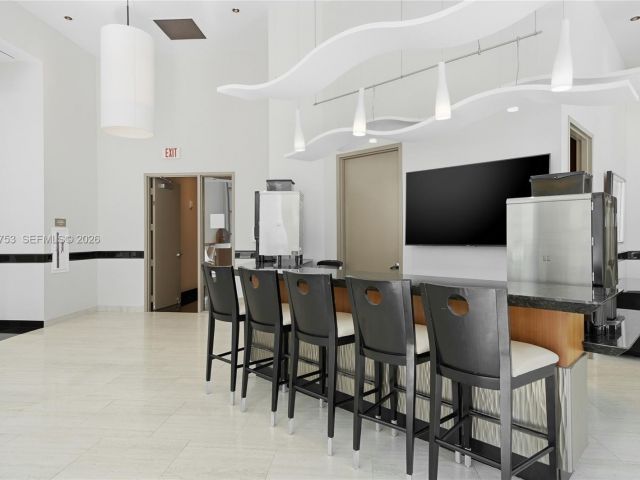 Apartment for rent  Unit #2807 - photo 7452103