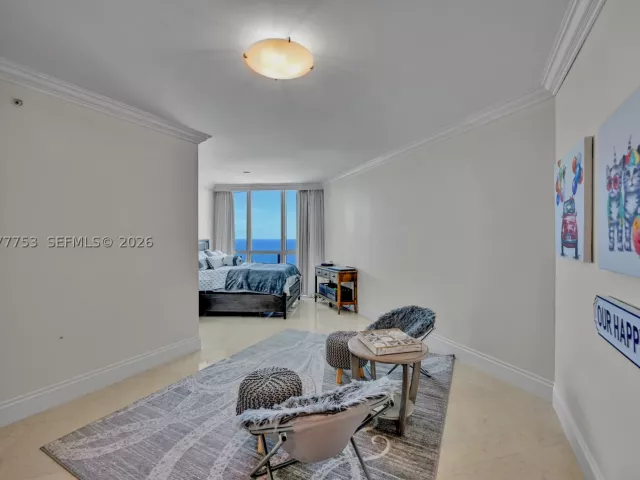 3-bedroom condo for rent in Hollywood - 3101 S Ocean Dr 2807 - MondialRealty
