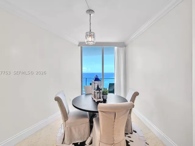 3-bedroom condo for rent in Hollywood - 3101 S Ocean Dr 2807 - MondialRealty