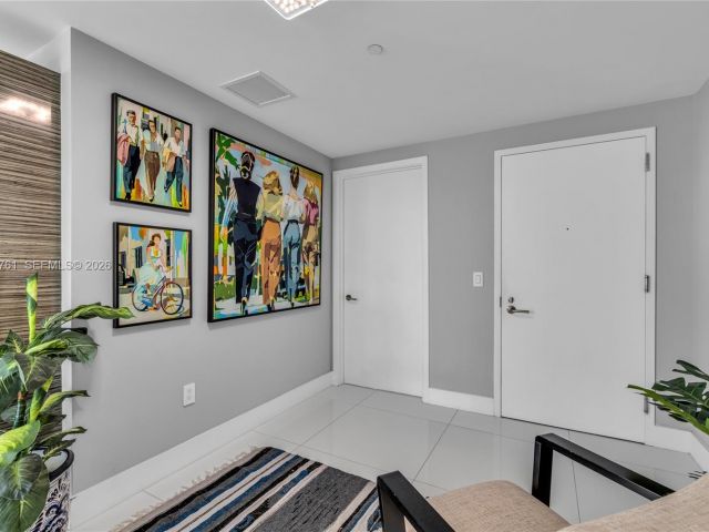 Apartment for rent  Unit #1708 - photo 7493422