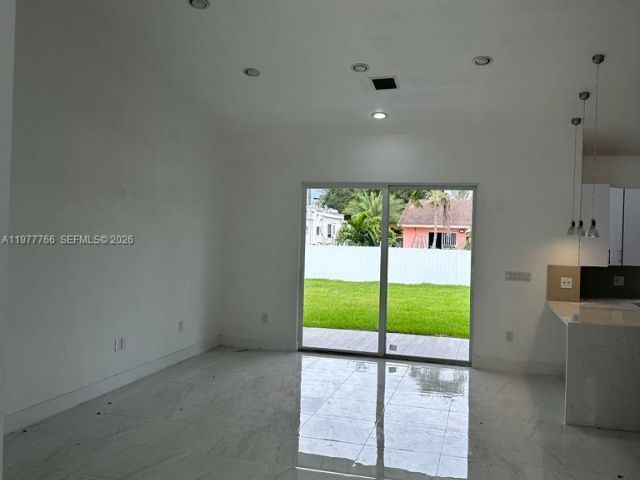 Home for rent at 15620 NW 39th Ct 0 - photo 7480139