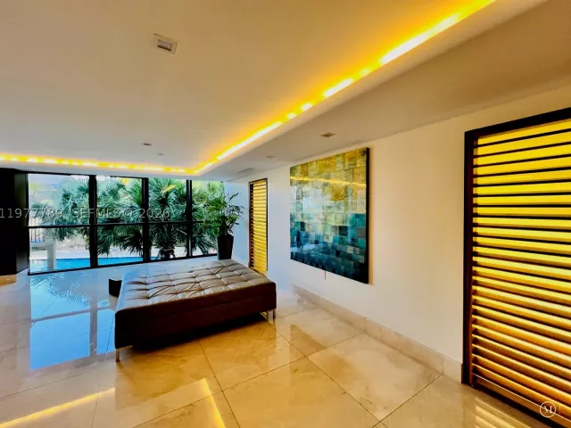 1-bedroom condo for rent in Miami - 540 Brickell Key Dr 202 - MondialRealty