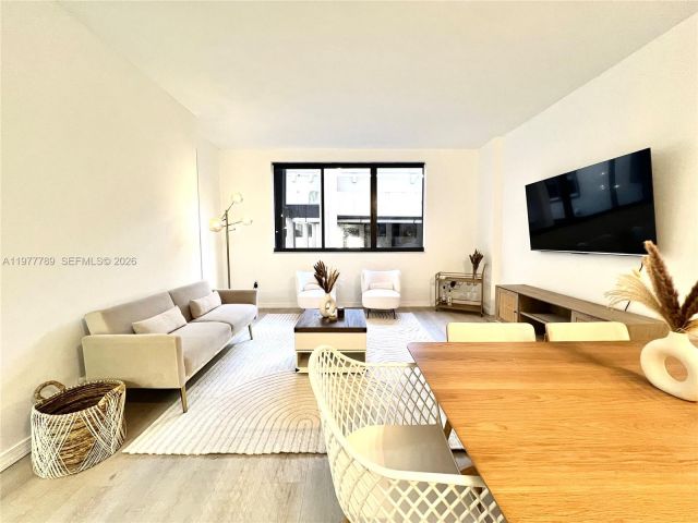 Apartment for rent  Unit #202 - photo 7469654