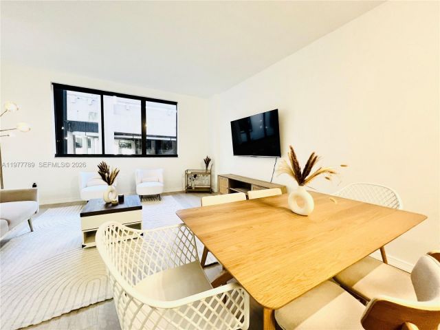 Apartment for rent  Unit #202 - photo 7469657