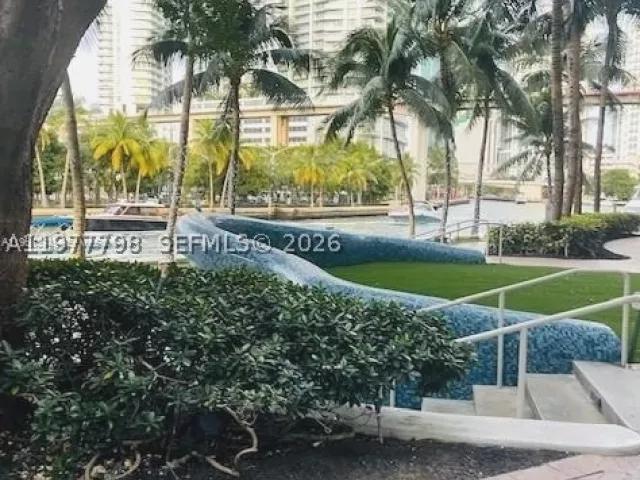 1-bedroom condo for sale in Miami - 185 SW 7th St 1605 - MondialRealty