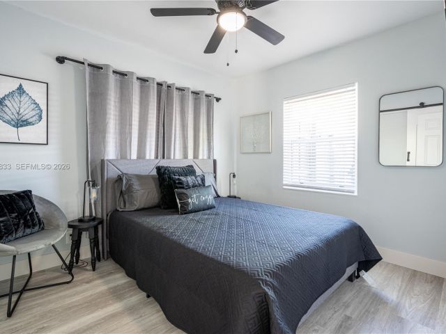 Home for sale at 1236 NE 16th Ave - photo 7482742