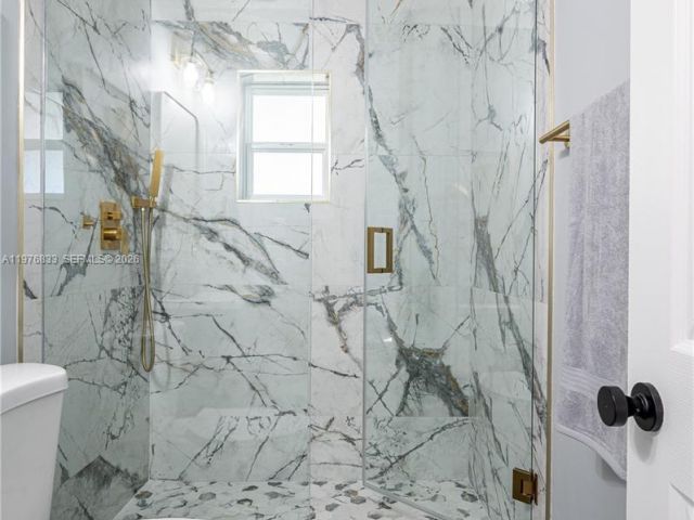 Home for sale at 1236 NE 16th Ave - photo 7482752