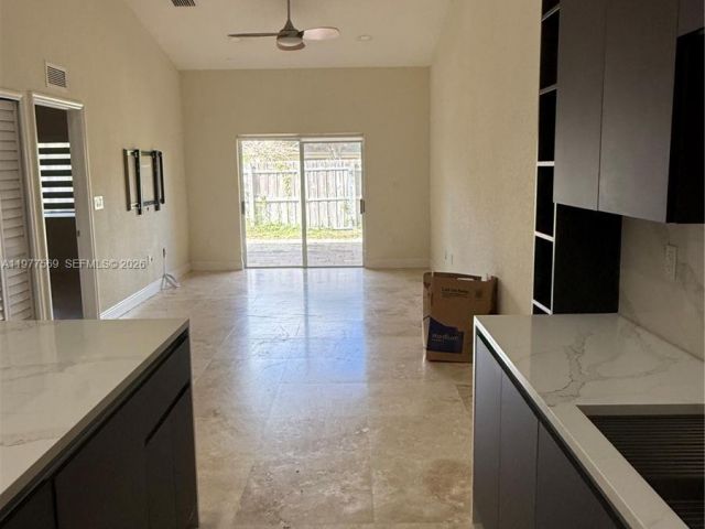 2-bedroom home for rent in Homestead - 3227 NE 11th Dr 3227 - MondialRealty