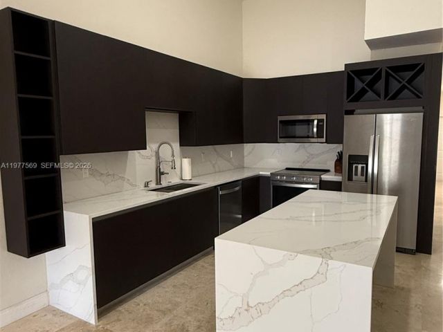 2-bedroom home for rent in Homestead - 3227 NE 11th Dr 3227 - MondialRealty