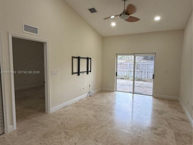 2-bedroom home for rent in Homestead - 3227 NE 11th Dr 3227 - MondialRealty