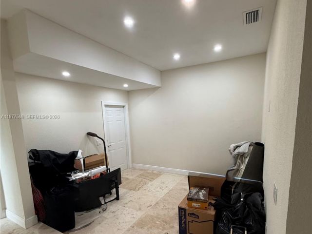 2-bedroom home for rent in Homestead - 3227 NE 11th Dr 3227 - MondialRealty