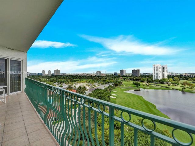 Apartment for rent  Unit #PH06 - photo 7506535