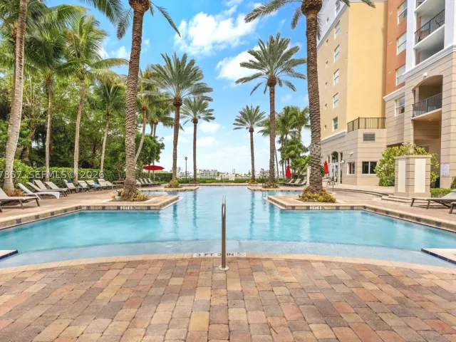 2-bedroom condo for sale in Sunny Isles Beach - 17100 N Bay Rd 1810 - MondialRealty